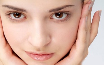 7 حيل غريبة للعناية بجمال الشعر والبشرة